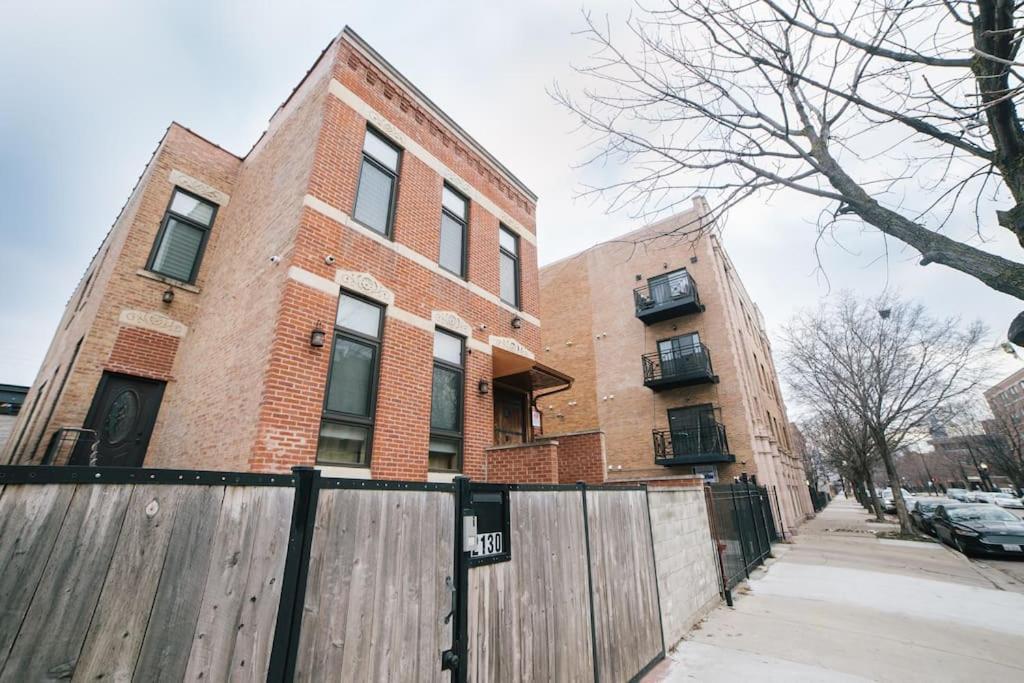 Willa Chicago Mid-Century Gem Steps From United Center Zewnętrze zdjęcie
